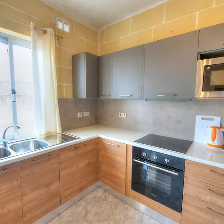 3 Bedroom Apt Close To Marsalforn Gz-mzer1-1