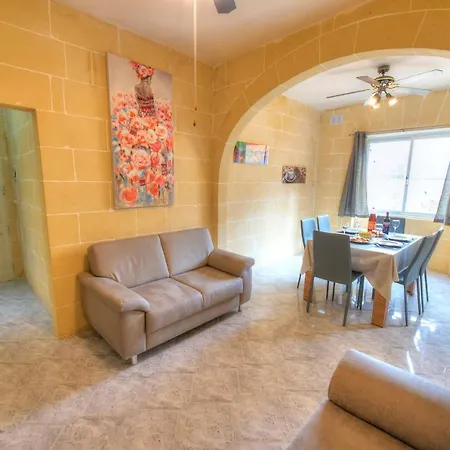 3 Bedroom Apt Close To Marsalforn Gz-mzer1-1 Apartmán