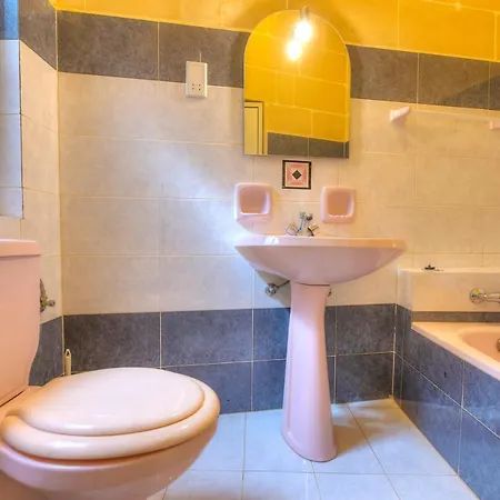 3 Bedroom Apt Close To Marsalforn Gz-mzer1-1