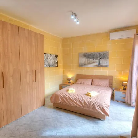 Appartamento 3 Bedroom Apt Close To Marsalforn Gz-mzer1-1 *